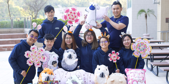 CIE Young Entrepreneurs turn ideas into practice in Lunar New Year Fair