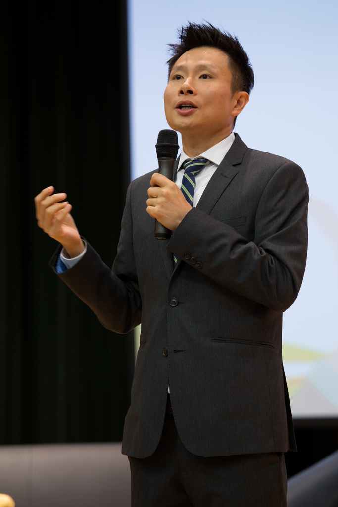 國際學院總監劉信信博士歡迎同學加入香港浸會大學的大家庭，並以早年求學的經驗勉勵同學把握每個學習機會。