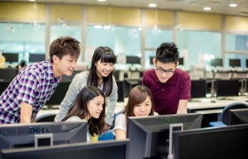 同學可在此網上應用中文自學平台，取得實用的語文材料及具體的寫作指導，提升語文能力。