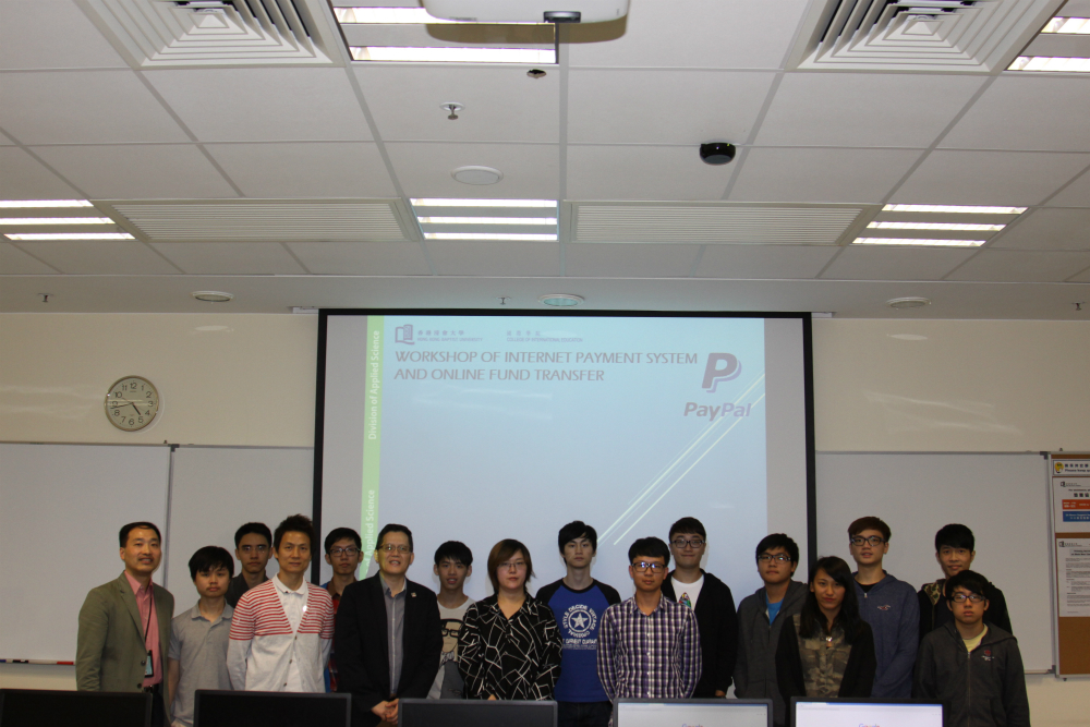 Ms. Helen Chan of PayPal Hong Kong Limited was invited to introduce the operation of PayPal’s payment system to students.