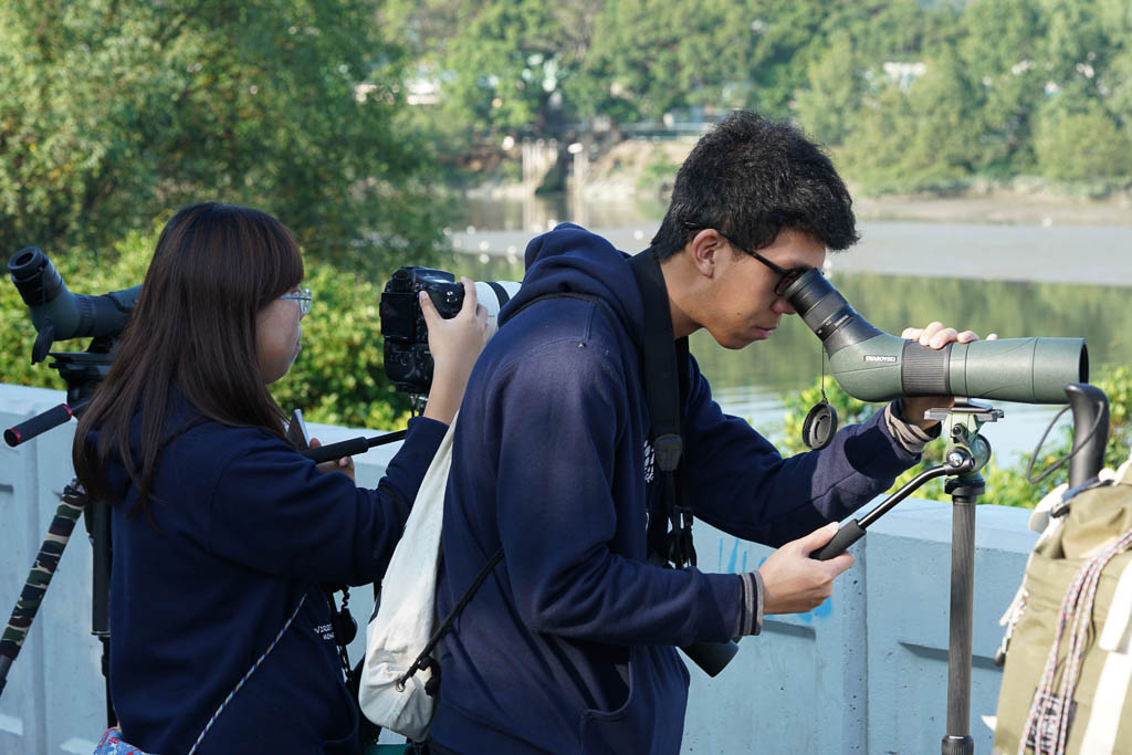 ENCS students are observing wetland birds at Nam Sang Wai.