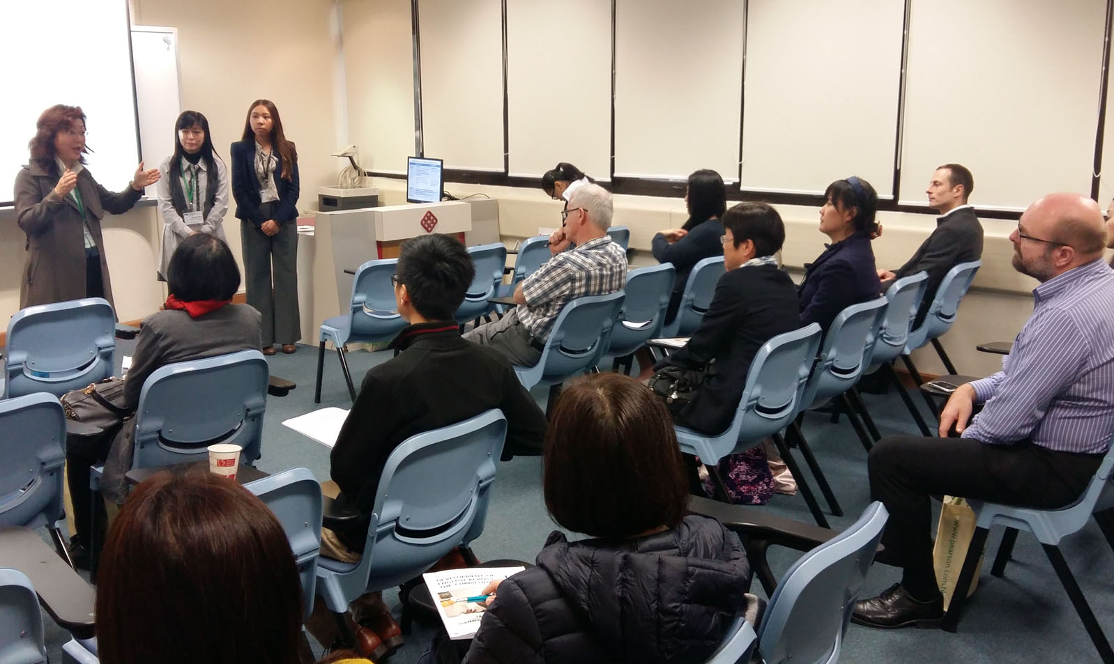 Dr. Vicky Lee making a presentation on “Combating the English literary crisis through Writing Across the Curriculum:  a case study at the Associate Degree level at HKBU CIE.