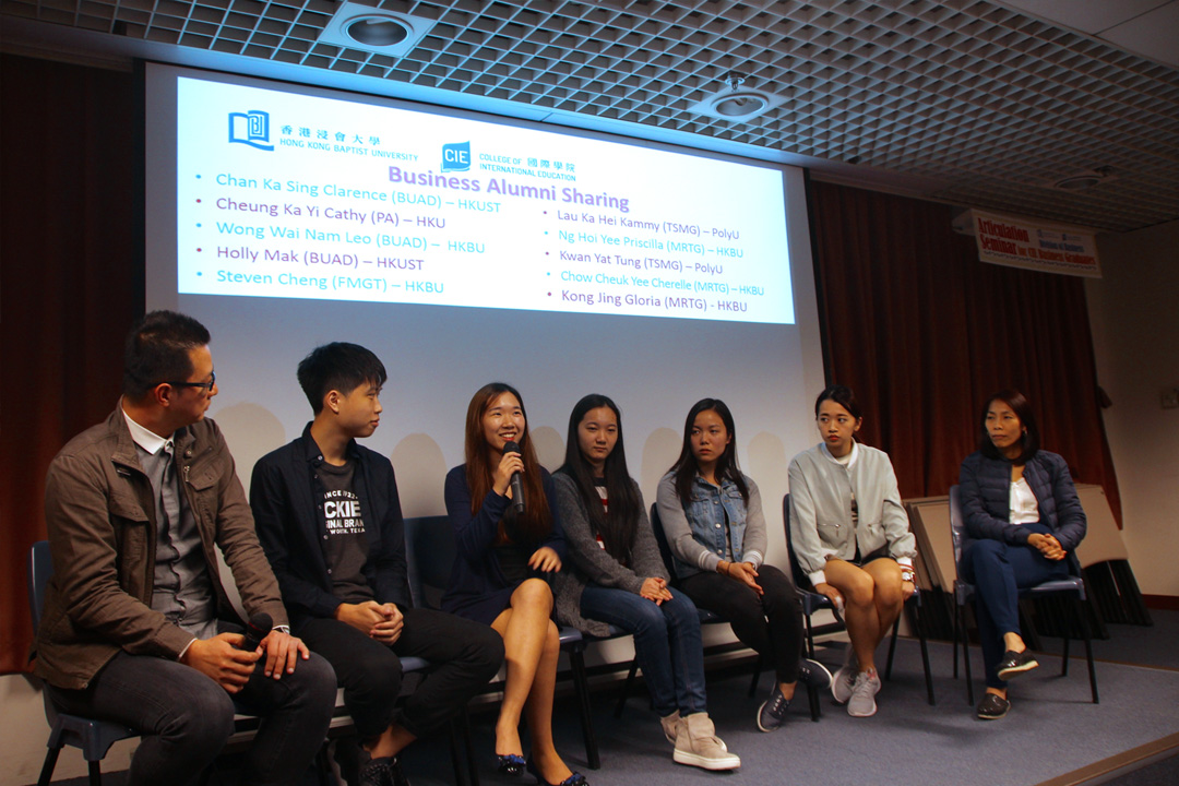 Students gained a lot of valuable insights from the alumni sharing session. 