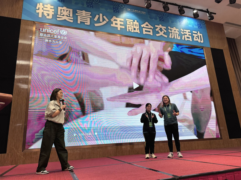 各地青年共同学习与交流，同学亦即席分享学习成果。