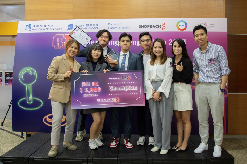 四位传理学二年级同学组成的队伍 「Hong Kong 4 Aces」表现令人眼前一亮，凭借创新的宣传策略，勇夺冠军。
